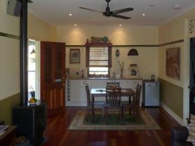 The Sanctuary Springbrook. Guest House / Cottage - Accommodation Brisbane 1