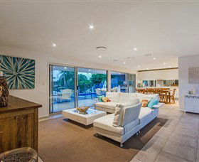 Malibu Shores At Vogue Holiday Homes - Accommodation Brisbane 1