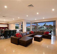 Xanadu Waterfront Elite Holiday Home - Accommodation Brisbane