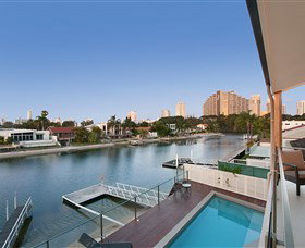Xanadu Waterfront Elite Holiday Home - Accommodation Brisbane 1