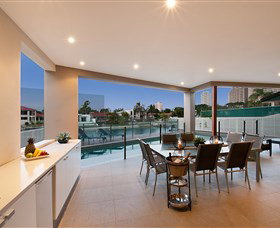 Xanadu Waterfront Elite Holiday Home - Accommodation Brisbane 2