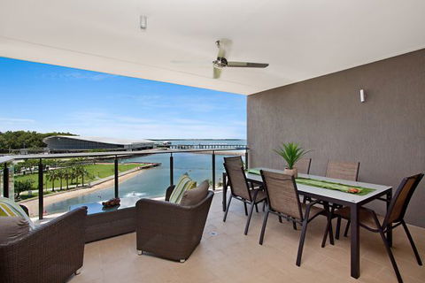 Akuna Waterfront - Accommodation Brisbane 6