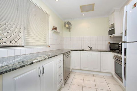 Garunya Executive Townhouse - Accommodation Brisbane 4