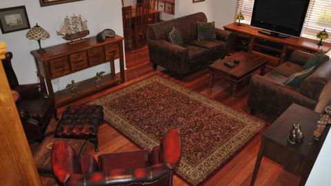 The Pommy Tree Bed And Breakfast - Accommodation Brisbane 0