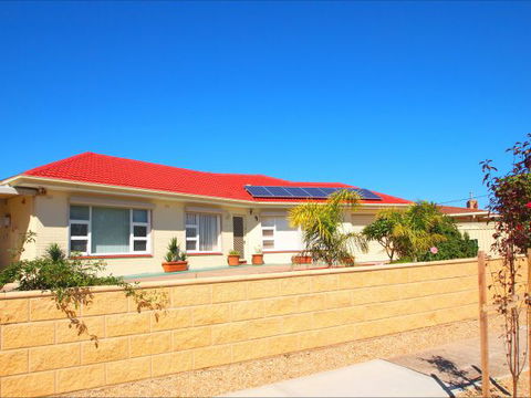 Christies Cottage For Holidays And Relocations. - Accommodation Brisbane 0
