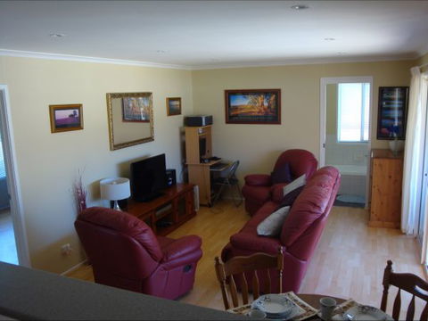 Christies Cottage For Holidays And Relocations. - Accommodation Brisbane 24
