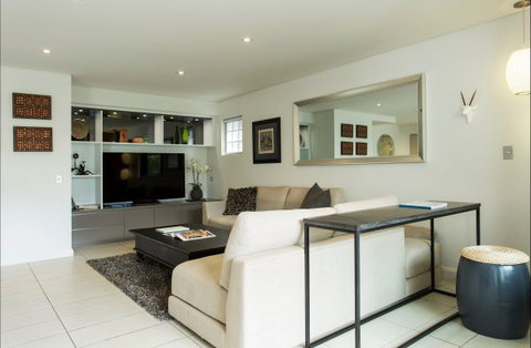 Designer Style - Accommodation Brisbane 58