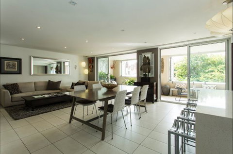 Designer Style - Accommodation Brisbane 59