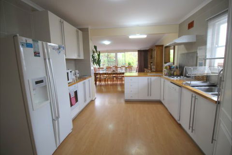Christies Cottage For Holidays And Relocations. - Accommodation Brisbane 13