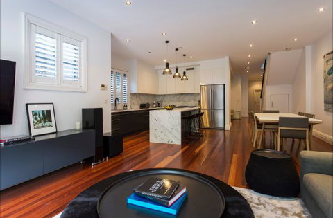 Designer Style - Accommodation Brisbane 32