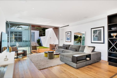 Designer Style - Accommodation Brisbane 17