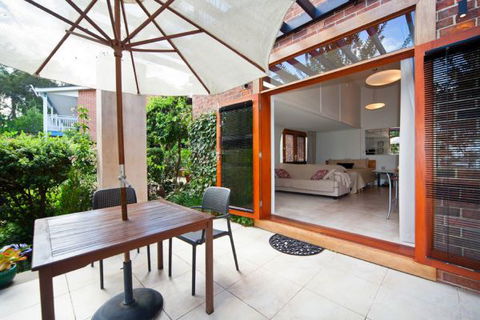 The Circle Retreat Studio - Accommodation Brisbane 0