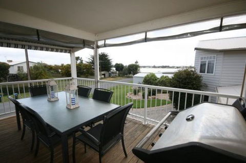 LJ Hooker Goolwa Holiday Rentals - 42 Underwood Avenue, Goolwa Beach - Accommodation Brisbane 6