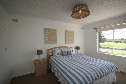 LJ Hooker Goolwa Holiday Rentals - 42 Underwood Avenue, Goolwa Beach - Accommodation Brisbane 9