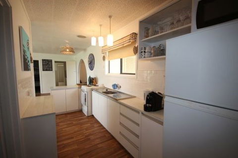 LJ Hooker Goolwa Holiday Rentals - 42 Underwood Avenue, Goolwa Beach - Accommodation Brisbane 11