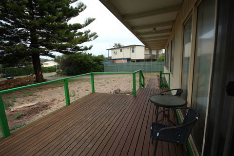 LJ Hooker Goolwa Holiday Rentals - 42 Underwood Avenue, Goolwa Beach - Accommodation Brisbane 15