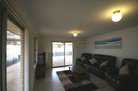 LJ Hooker Goolwa Holiday Rentals - 42 Underwood Avenue, Goolwa Beach - Accommodation Brisbane 22