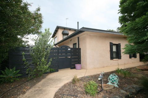 LJ Hooker Goolwa Holiday Rentals - 42 Underwood Avenue, Goolwa Beach - Accommodation Brisbane 24