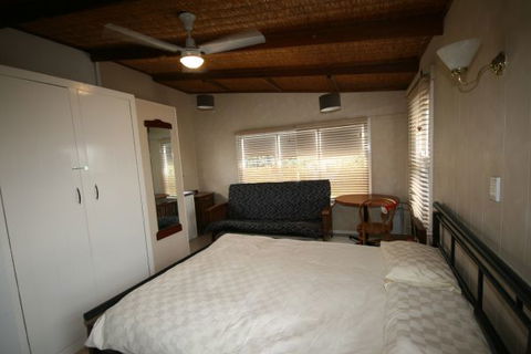 LJ Hooker Goolwa Holiday Rentals - 42 Underwood Avenue, Goolwa Beach - Accommodation Brisbane 27