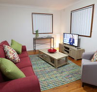 Waratah Beach Breaks - Accommodation Brisbane