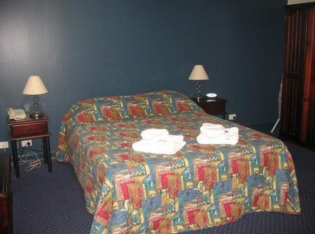 Atherton Hotel - Accommodation Brisbane 2
