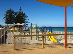 Seabreeze Hotel - Accommodation Brisbane 3