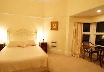 Amberley House - Accommodation Brisbane 3