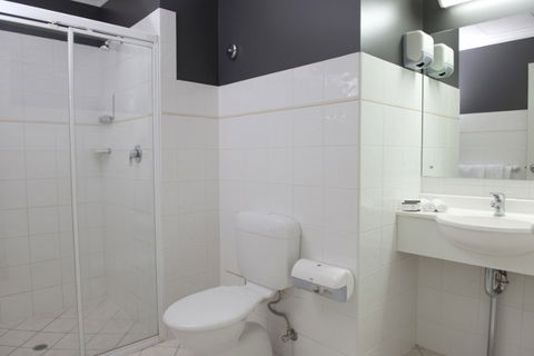 Adelaide Riviera Hotel - Accommodation Brisbane 0