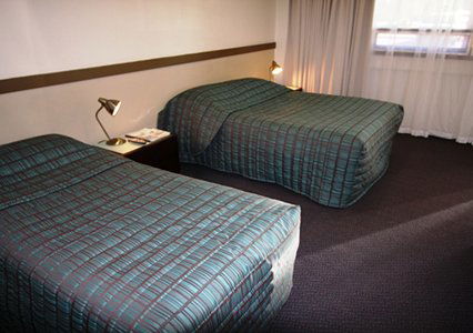 Highlander Hotel Bar Kitchen Rooftop - Accommodation Brisbane 3