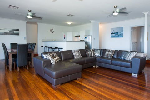Amazing Views - Accommodation Brisbane 2