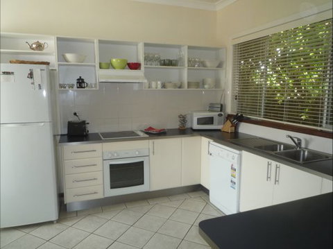 Apartments On-The-Park: March - Accommodation Brisbane 2