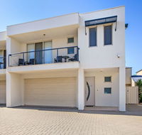 Century 21 SouthCoast The Residence - Accommodation Brisbane