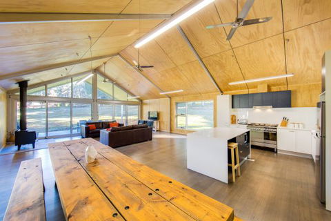 Nine Steps - Accommodation Brisbane 0