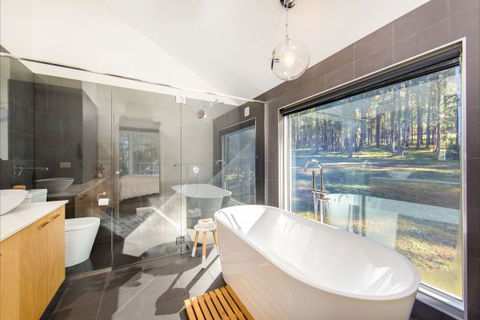 Nine Steps - Accommodation Brisbane 2