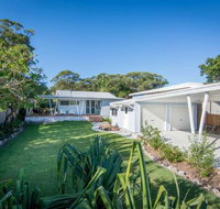 Back Beach Bungalow - Accommodation Brisbane