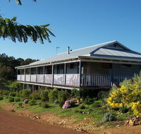 Blue House Bed and Breakfast - Accommodation Brisbane