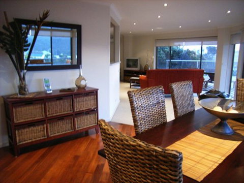 C-Deck Beach House Apartment - Accommodation Brisbane 0