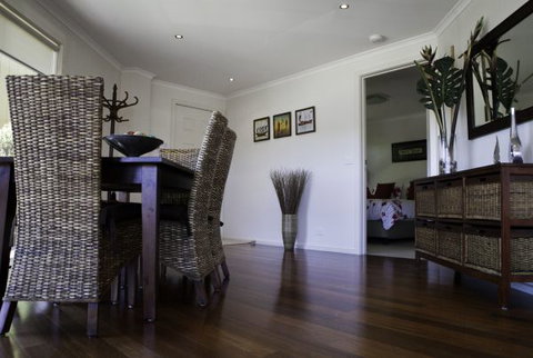 C-Deck Beach House Apartment - Accommodation Brisbane 4