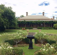 Clifton House and Gardens Farm Stay Accommodation