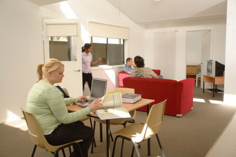 FedUni Living - Accommodation Brisbane 4
