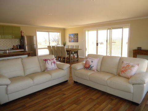 Flinders Bush Retreats - Accommodation Brisbane 4