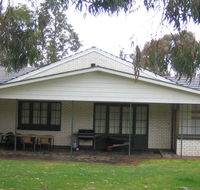 Naracoorte Cottages  Pinkerton Hill