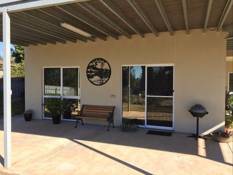 Lyreen's Apartment Bed And Breakfast - Accommodation Brisbane 4