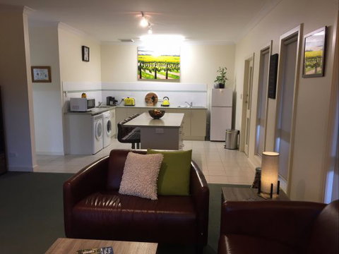 Lyreen's Apartment Bed And Breakfast - Accommodation Brisbane 7