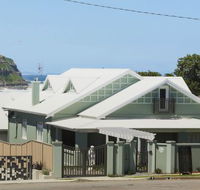 Merewether Beach House B and B - Accommodation Brisbane