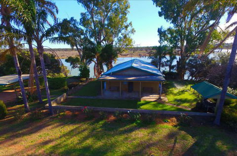 Mundic Waterfront Cottages - Accommodation Brisbane 2
