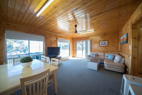 Mundic Waterfront Cottages - Accommodation Brisbane 6