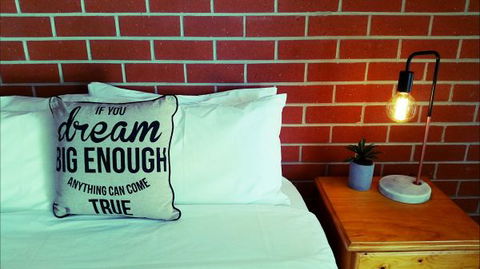 Pyrenees Motel - Accommodation Brisbane 0