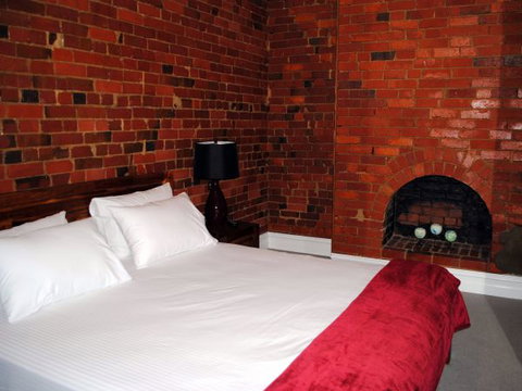 Sublime Spa Apartments On Murphy - Accommodation Brisbane 3