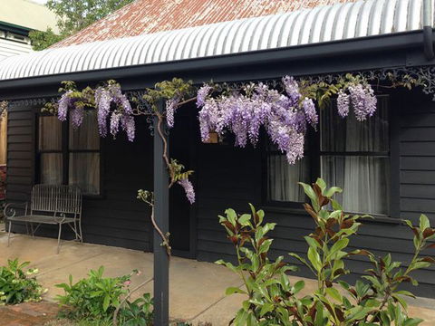 The Gold House - Accommodation Brisbane 0